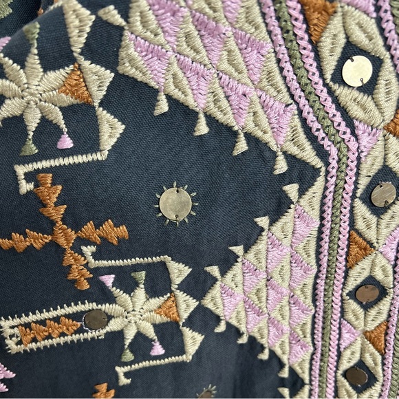 Free People Gray embroidered boho floral tribal poncho top women’s one size RARE - Picture 8 of 12